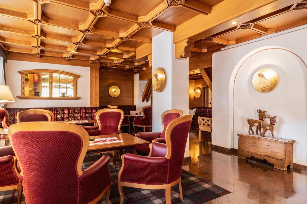 Hotel Meida Поцца-ди-Фасса Экстерьер фото