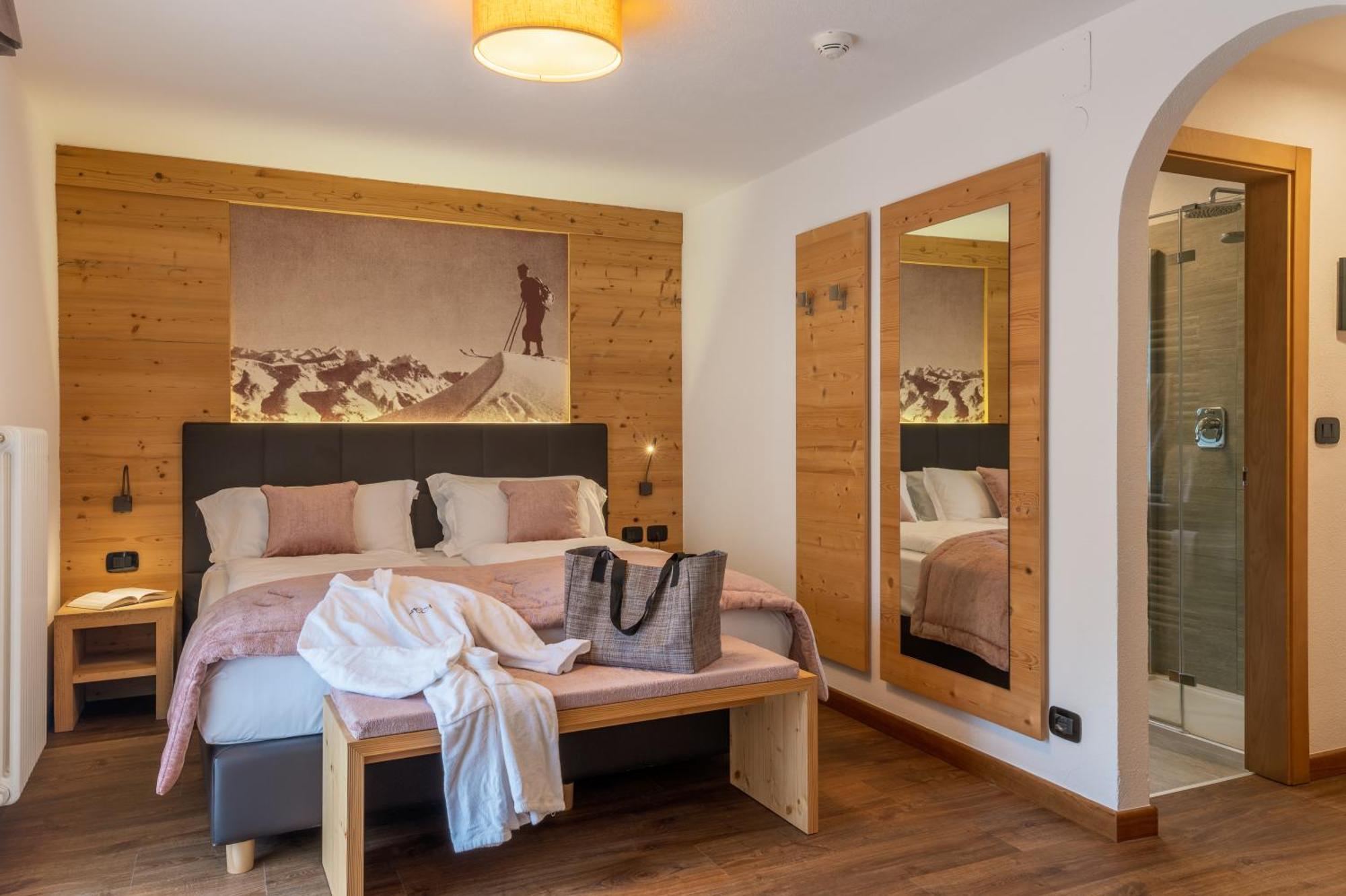 Hotel Meida Поцца-ди-Фасса Экстерьер фото