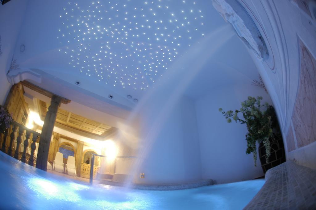Hotel Meida Поцца-ди-Фасса Экстерьер фото