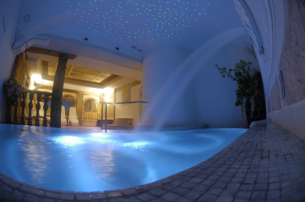Hotel Meida Поцца-ди-Фасса Экстерьер фото